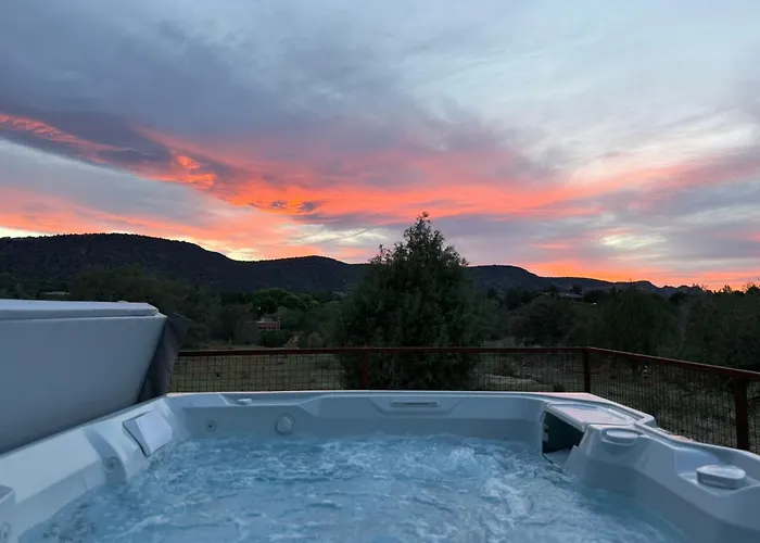 Rancho Rojo Sedona W Casita Hot Tub 3br 2.5ba Sleeps 6 Holiday home Oak Creek